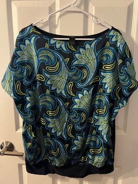 Women's Blue Paisley Short-Sleeve Blouse